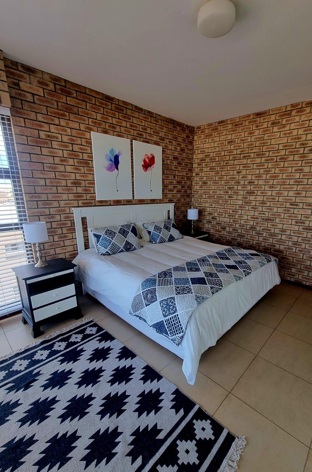 To Let 3 Bedroom Property for Rent in Wavecrest Eastern Cape